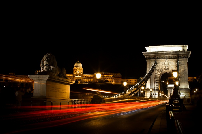 Chain Bridge and Buda Castle at Night, Budapest 4K