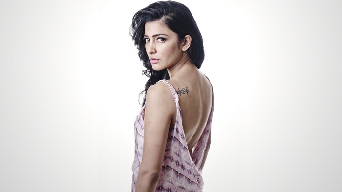 Shruti Hassan with a tattoo on her back