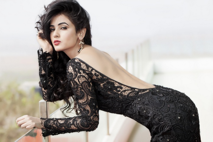 Sonal Chauhan in a black lace dress