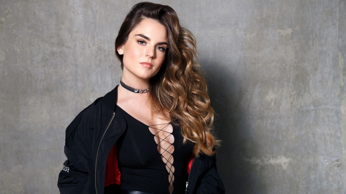 JoJo (Joanna Levesque) American singer