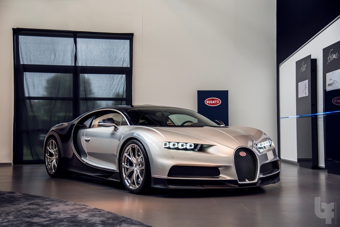 Bugatti Chiron 2016