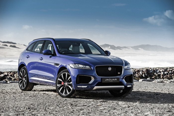 Blue Jaguar F-PACE First Edition 2017