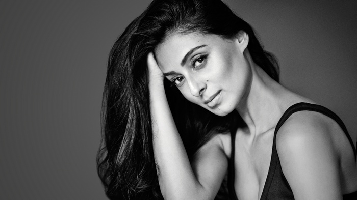 Pernia Qureshi in black and white