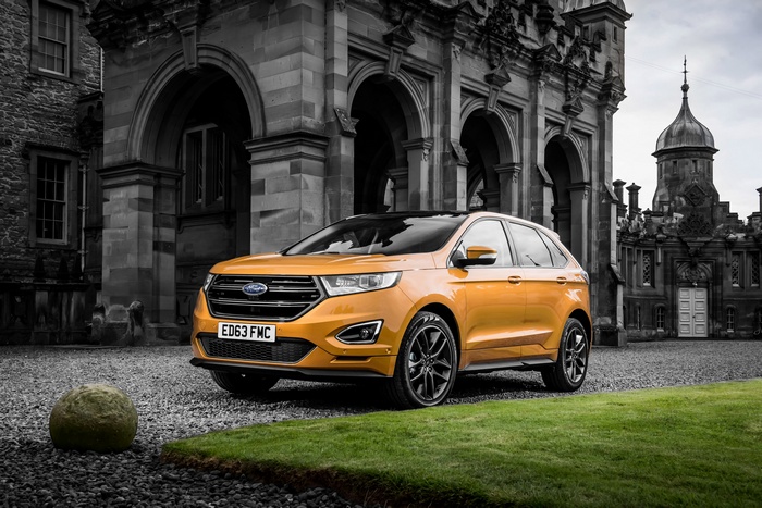 Orange Ford Edge 4K