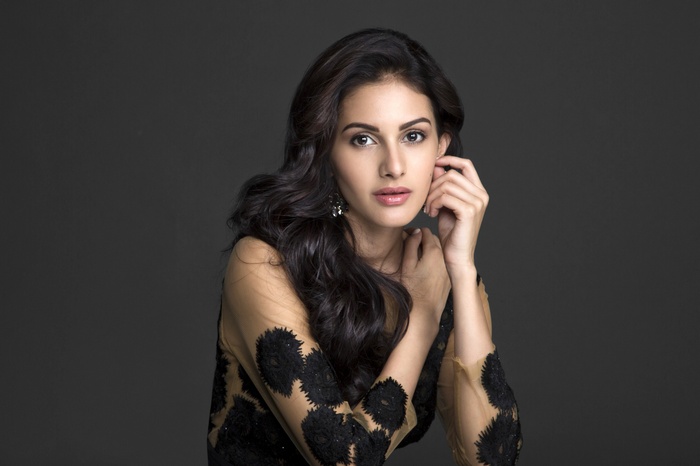 Amyra Dastur Indian actress