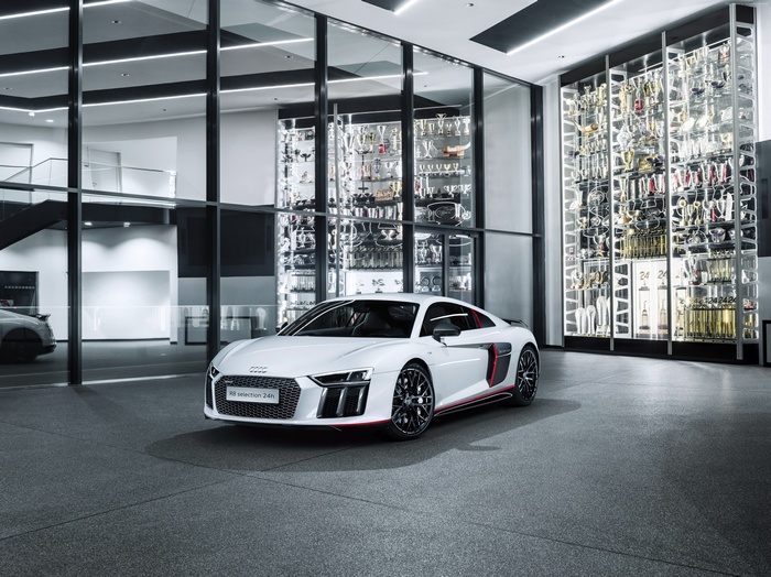 White 2017 Audi R8 V10 Plus Selection 24h