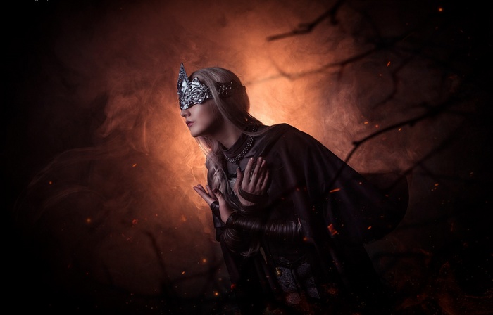 Fire Keeper cosplay from Dark Souls 3