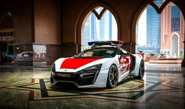 4K Lykan HyperSport Police Car in Abu Dhabi