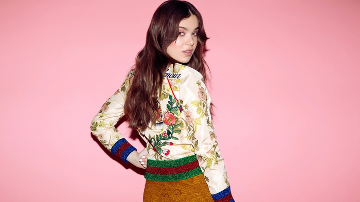 Hailee Steinfeld in Gucci Jacket
