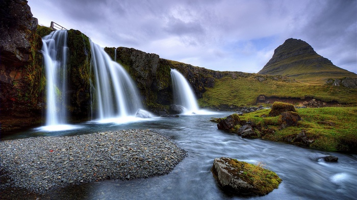Kirkjufell mountain and Kirkjufellsfoss waterfall in Iceland