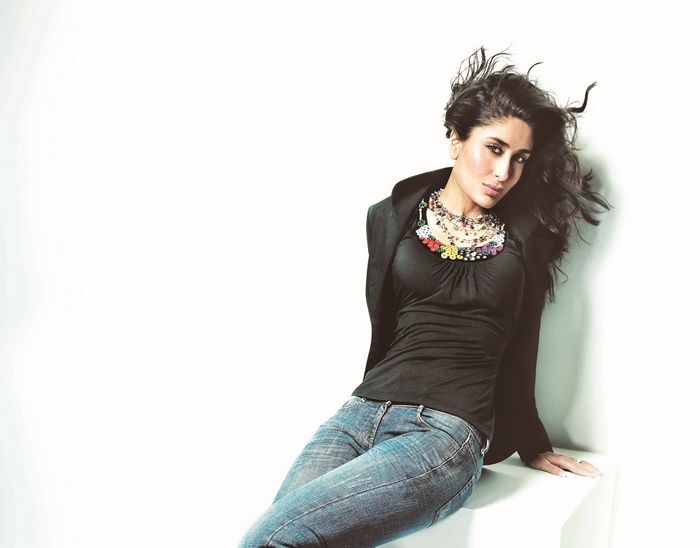 Kareena Kapoor in black top and jeans