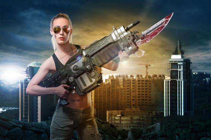 Woman with Lancer Rifle from Gears of War Cosplay