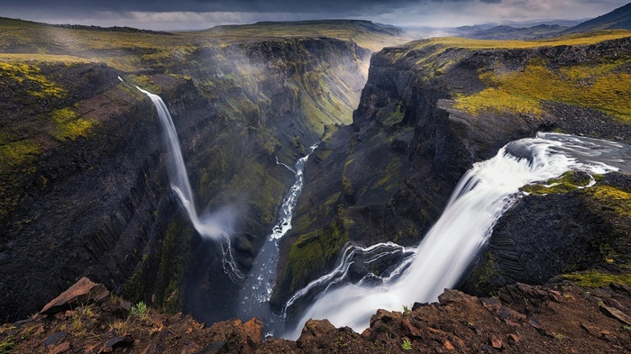 Canyon with two waterfalls and a river