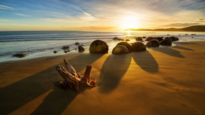 Moeraki Boulders at sunrise