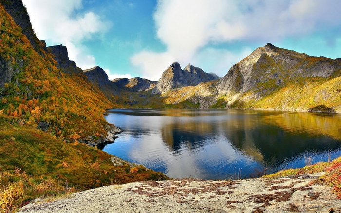 Lake and mountains in autumn