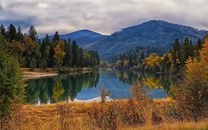River and mountains in autumn
