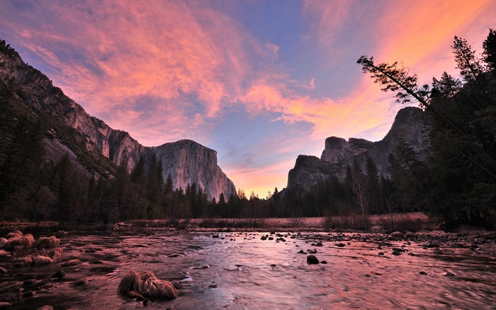 Yosemite Valley at sunset with river