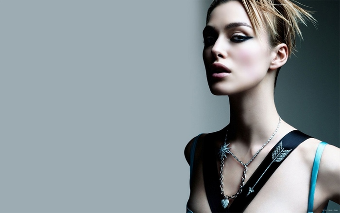 Keira Knightley with arrow and star necklace