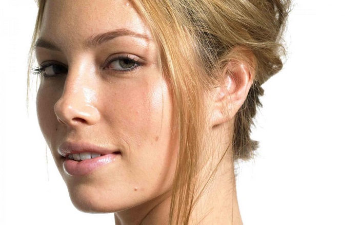 Jessica Biel portrait