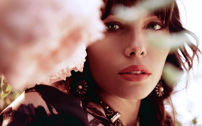 Jessica Biel portrait with flowers