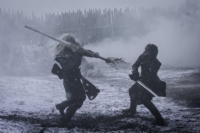 Jon Snow fighting a White Walker