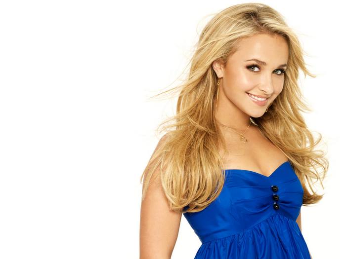Hayden Panettiere in blue dress