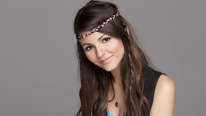 Victoria Justice with a floral headband