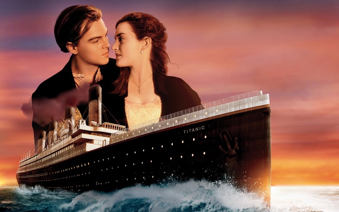 Jack and Rose from Titanic on the ship