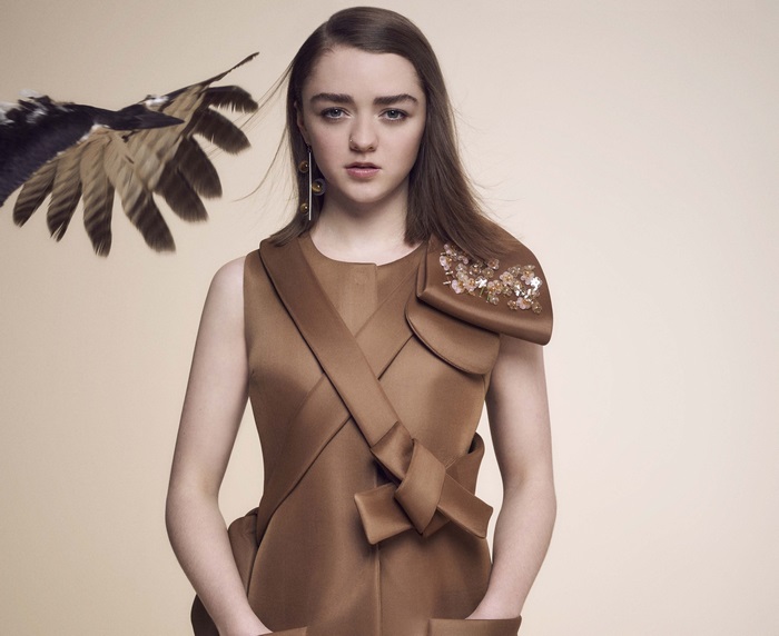 Maisie Williams in brown dress with bird