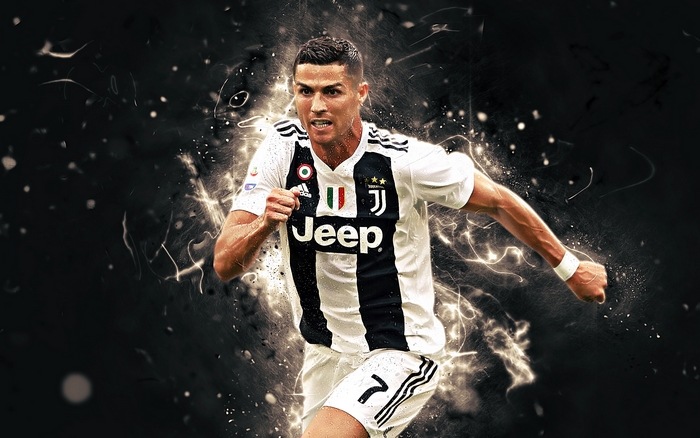 Cristiano Ronaldo Running in Juventus Kit