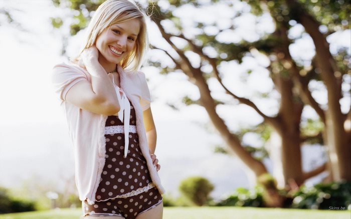 Kristen Bell in polka dot pajamas outdoors