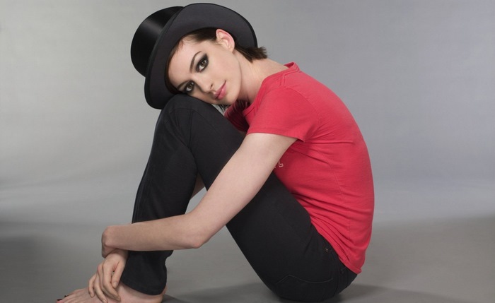 Anne Hathaway wearing a top hat