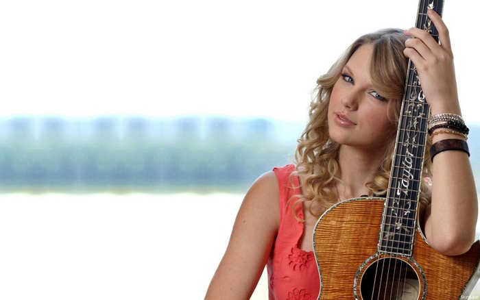 Taylor Swift with guitar