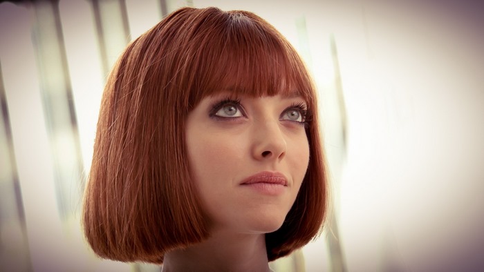 Amanda Seyfried looking up