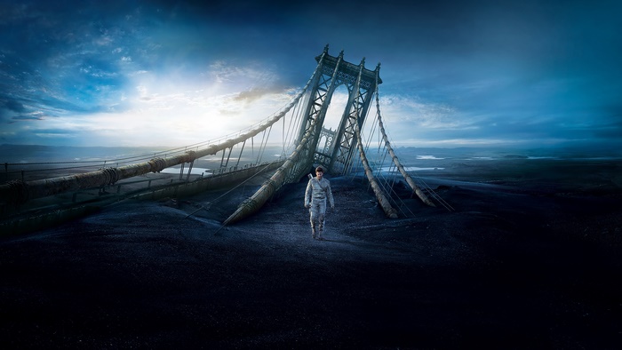 Tom Cruise on a destroyed bridge