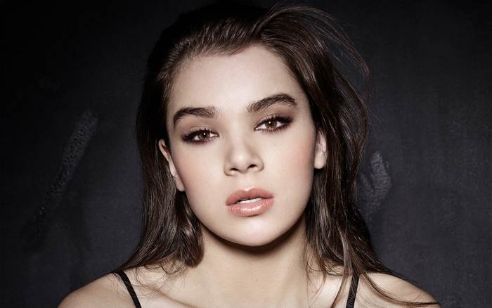 Hailee Steinfeld