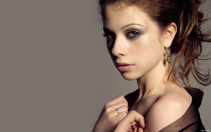 Michelle Trachtenberg Portrait with Piercing Eyes and Earrings