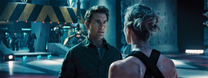 Tom Cruise and Emily Blunt in Edge of Tomorrow