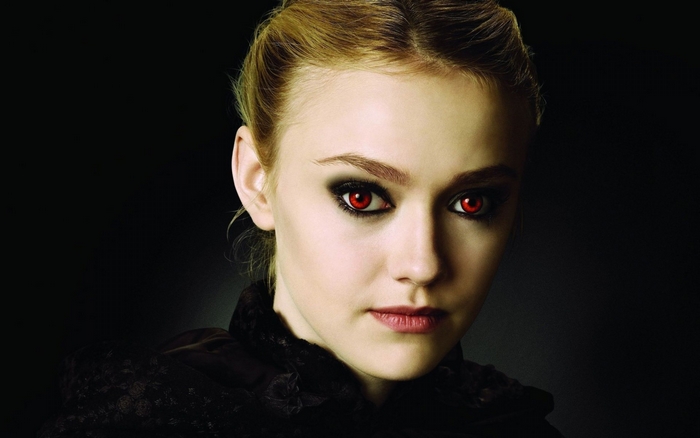 Dakota Fanning as Jane in The Twilight Saga
