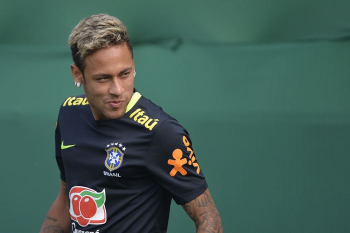 Neymar Jr. wearing Brazil national football team training kit