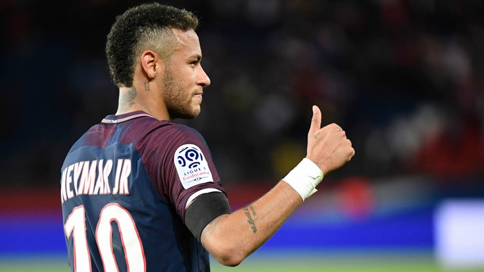 Neymar Jr. giving a thumbs up