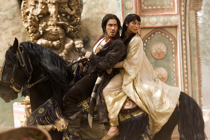 Jake Gyllenhaal and Gemma Arterton on horseback