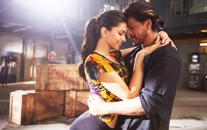 Deepika Padukone and Shah Rukh Khan dancing