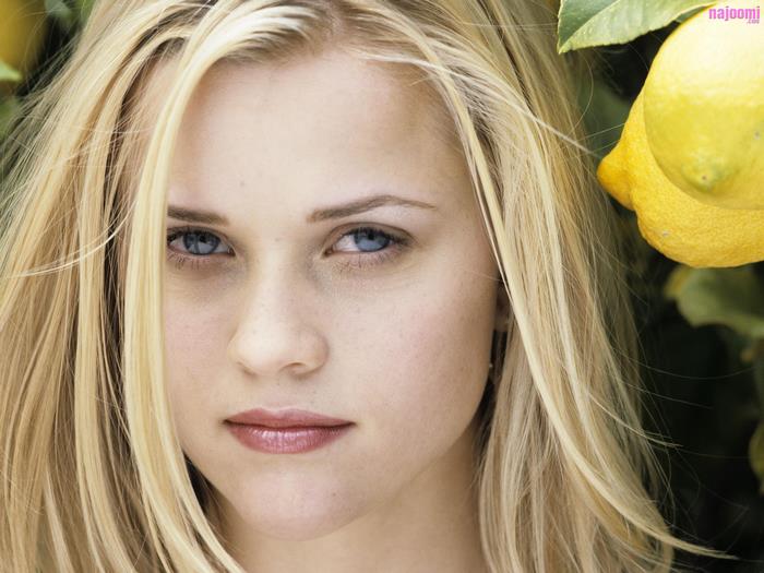 Reese Witherspoon with lemons