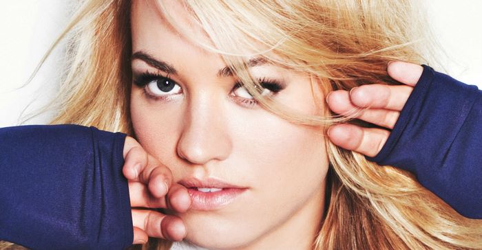 Yvonne Strahovski close-up portrait