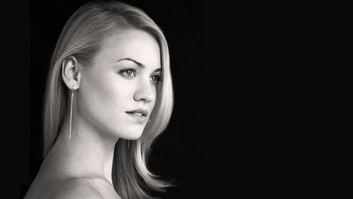 Yvonne Strahovski portrait