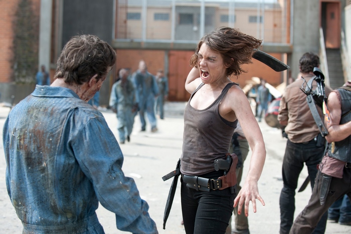 Maggie from The Walking Dead fighting zombies