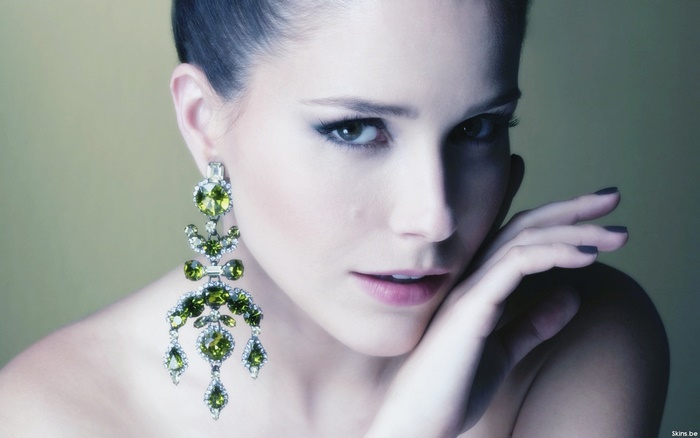 Sophia Bush wearing a large green earring
