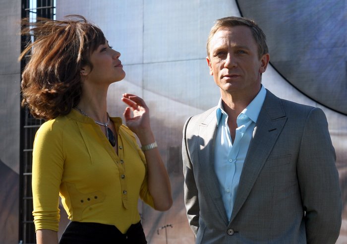 Daniel Craig and Olga Kurylenko