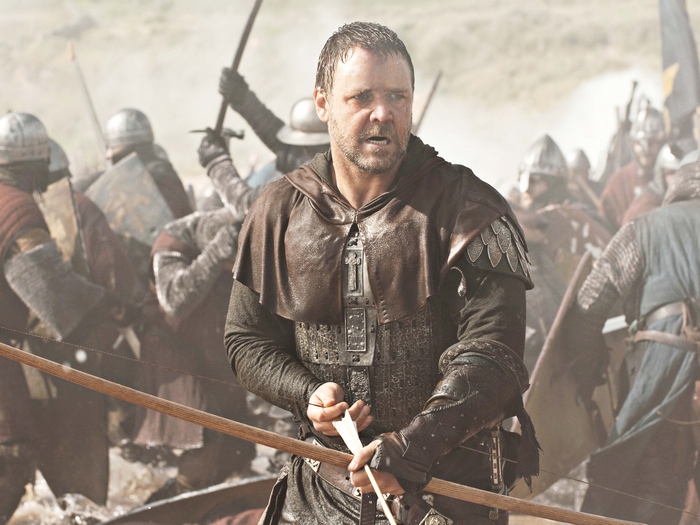 Russell Crowe as Robin Hood in battle